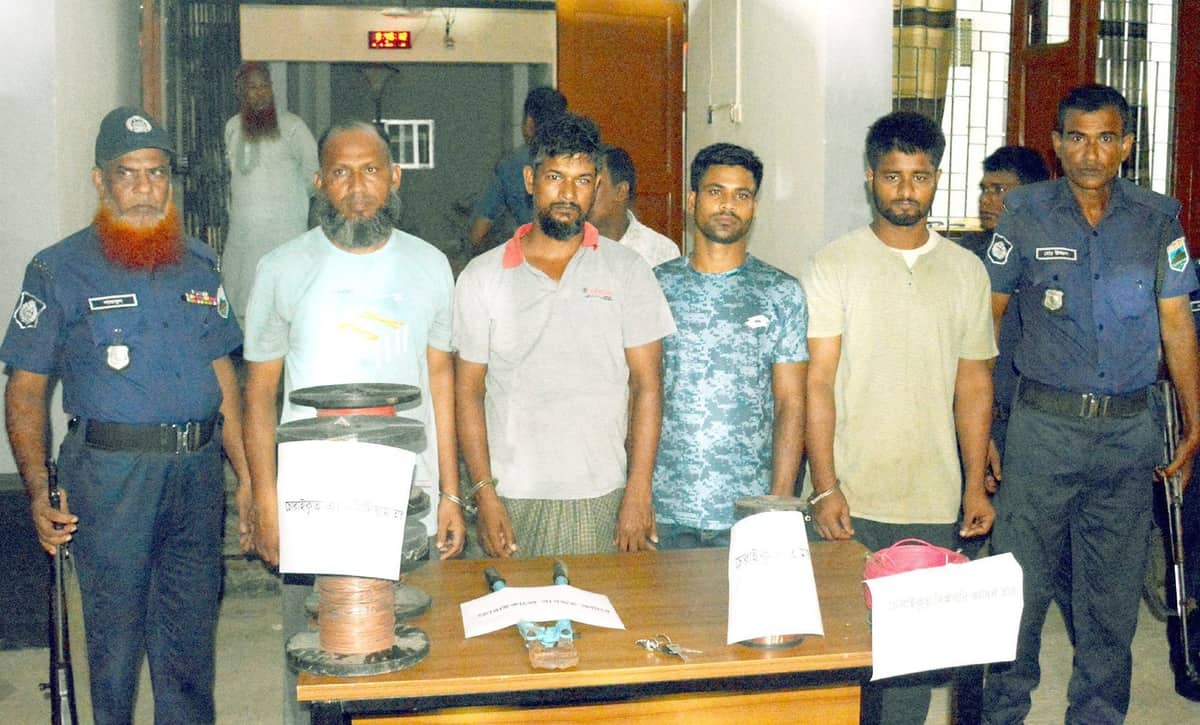 বগুড়ার শেরপুরে চুরির মালামাল উদ্ধার, আটক ৪