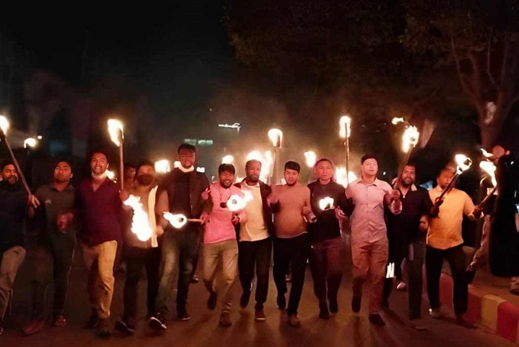 বগুড়ায় হরতালের সমর্থনে হাতবোমা বিস্ফোরণ, মশাল মিছিল