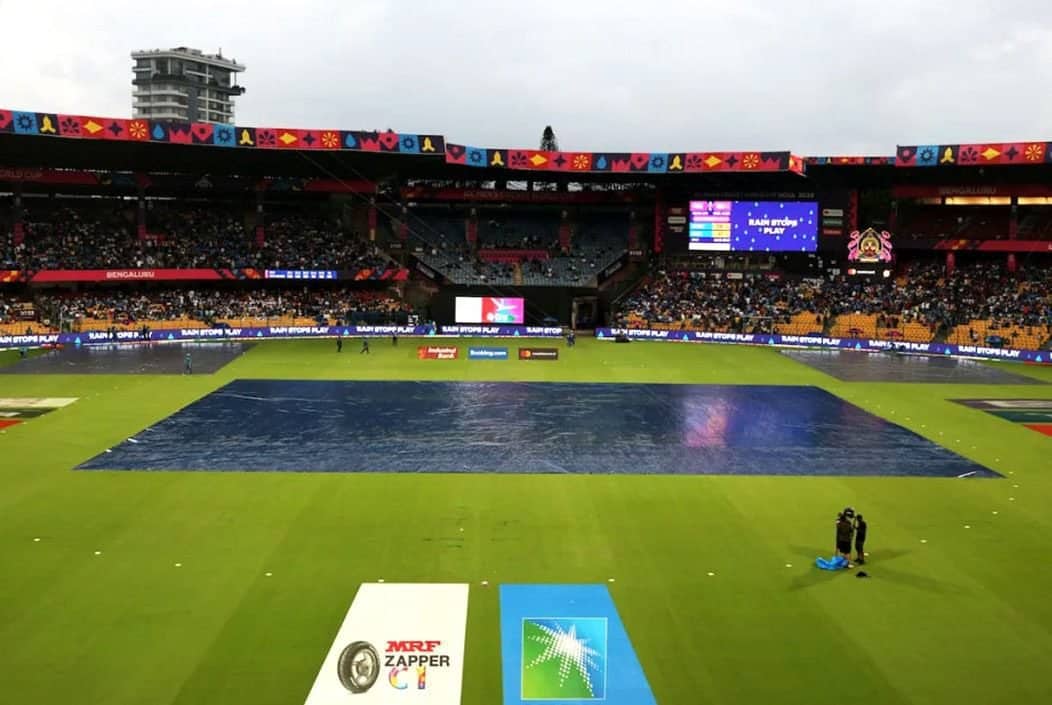 বৃষ্টি আইনে জিততে পাকিস্তানের ১৯ ওভার ৩ বলে প্রয়োজন ১৮২ রান
