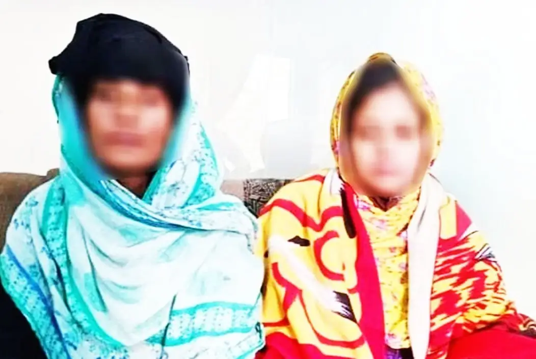 চমেক হাসপাতালে নিজের প্রতিবন্ধী শিশুকে রেখে নবজাতককে নি...