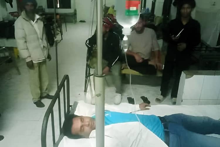 পিরোজপুরে নির্বাচনি চা খাওয়ার টাকা ভাগাভাগি নিয়ে আওয়ামী লীগ-যুবলীগ মারামারি, আহত ৩