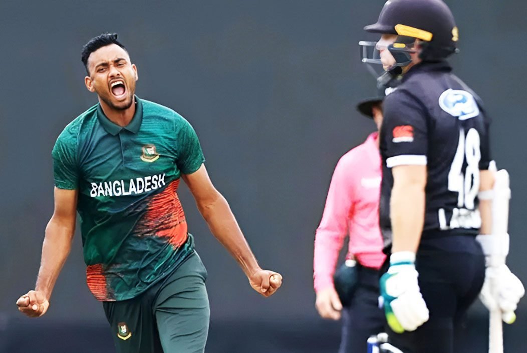 বাংলাদেশের বিধ্বংসী বোলিংয়ে ১৩৪ রানে আটকে গেল কিউইরা