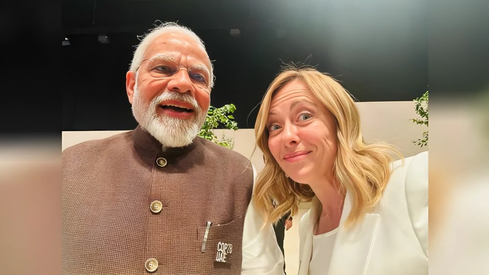 ভারতের প্রধানমন্ত্রী জর্জিয়া মেলোনির সঙ্গে সেলফি নিয়ে যা বললেন নরেন্দ্র মোদি