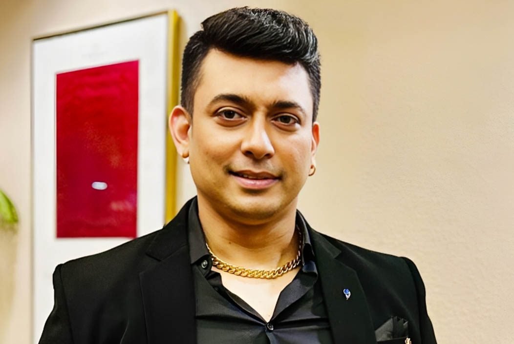 মেয়েরা রাতে চিত্রনায়ক জায়েদ খানের ছবি নিয়ে ঘুমালে তাদের বাচ্চা সুন্দর হবে