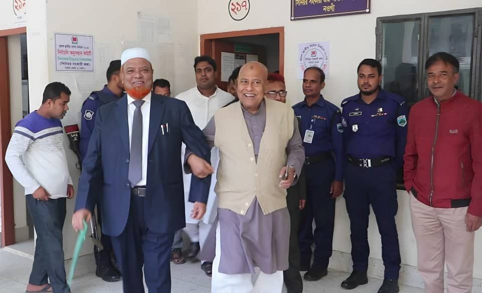 শোকজের জবাব দিলেন নওগাঁ ২ আসনের দুই প্রার্থী