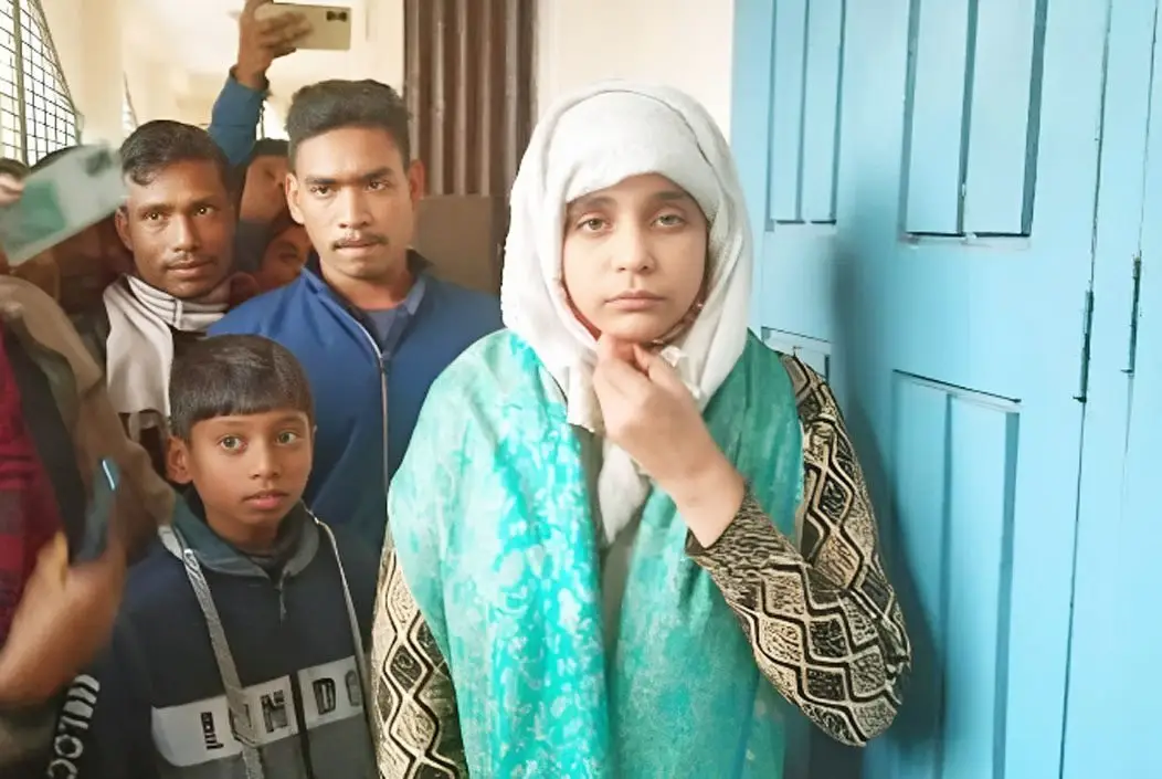 আট মাস আগে ‘মৃত ববিতা’ বাড়ি ফিরল স্বামীসহ