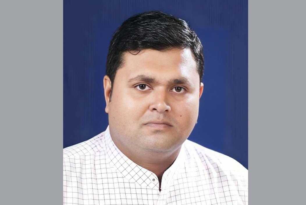 খুলনার ডুমুরিয়ায় উপজেলা চেয়ারম্যানের বিরুদ্ধে কলেজছাত্রীকে ধর্ষণের অভিযোগ