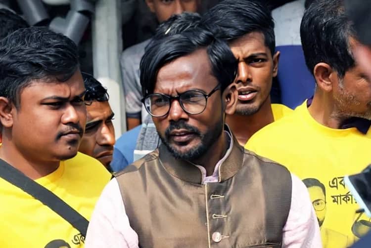 প্রার্থী হয়েও নিজ আসনে ভোট দিতে পারেননি হিরো আলম