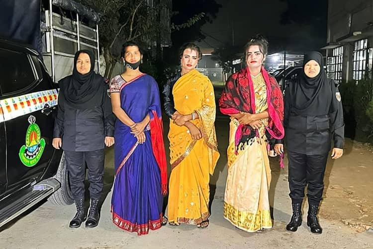 ফেনীতে ইয়াবাসহ তৃতীয় লিঙ্গের ৩ জন গ্রেফতার