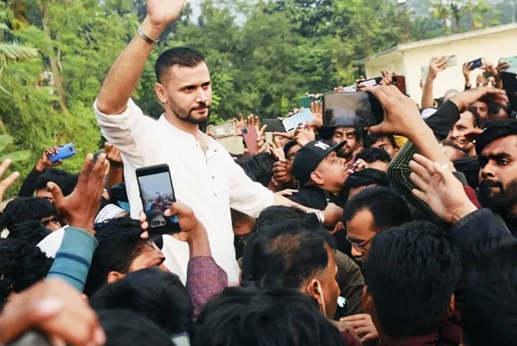 ভোট গণনায় বিপুল ব্যবধানে এগিয়ে আছে মাশরাফি
