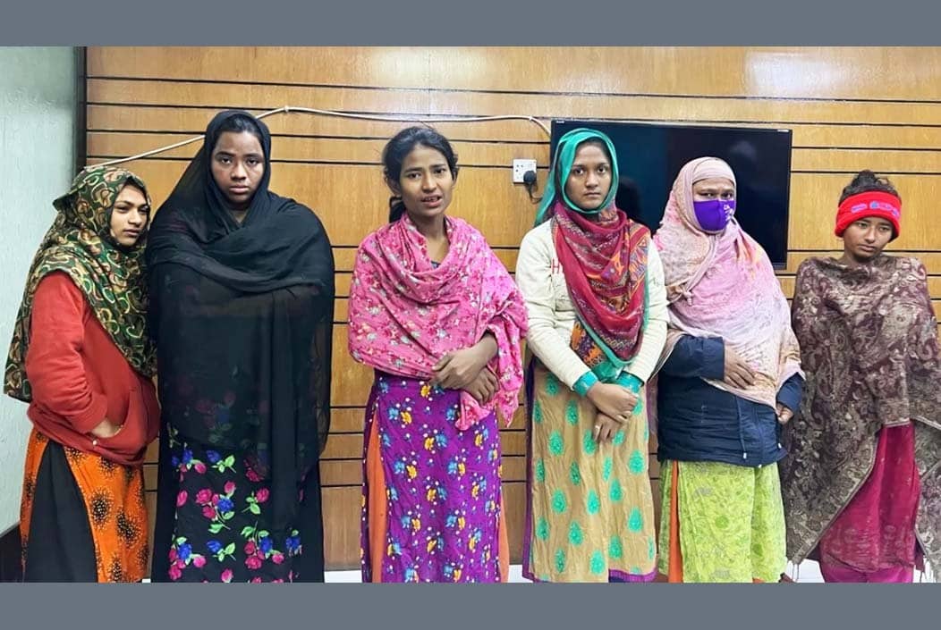 রাজধানীর তেজগাঁওয়ে ৬ নারী মাদক ব্যবসায়ী আটক