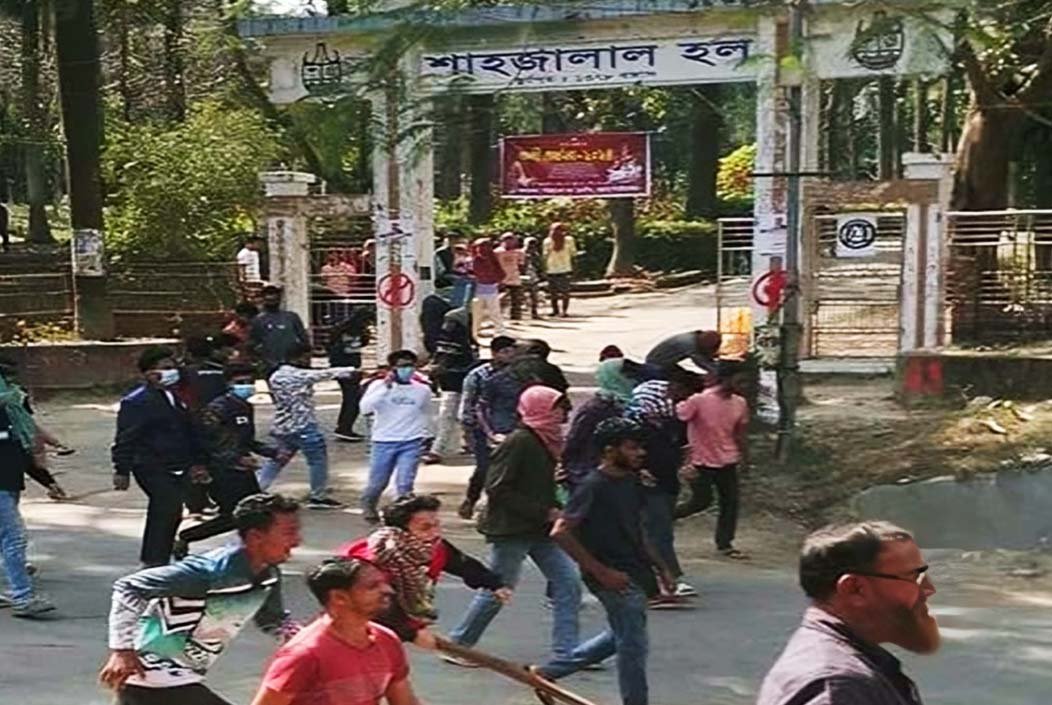 চট্টগ্রাম বিশ্ববিদ্যালয়ে ছাত্রলীগের দুই গ্রুপের সংঘর্ষ
