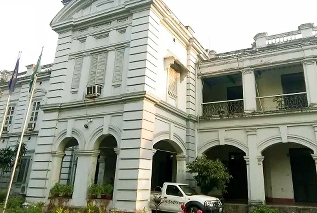 ঢাকা বিশ্ববিদ্যালয়ের ভিসির বাংলো থেকে নবজাতক শিশুর মরদেহ উদ্ধার