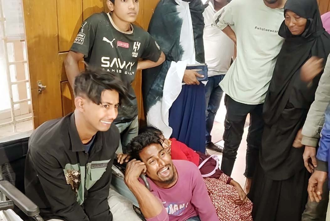 নোয়াখালীর বেগমগঞ্জে বিদ্যুৎস্পৃষ্ট হয়ে ৩ নির্মাণশ্রমিকের মৃত্যু
