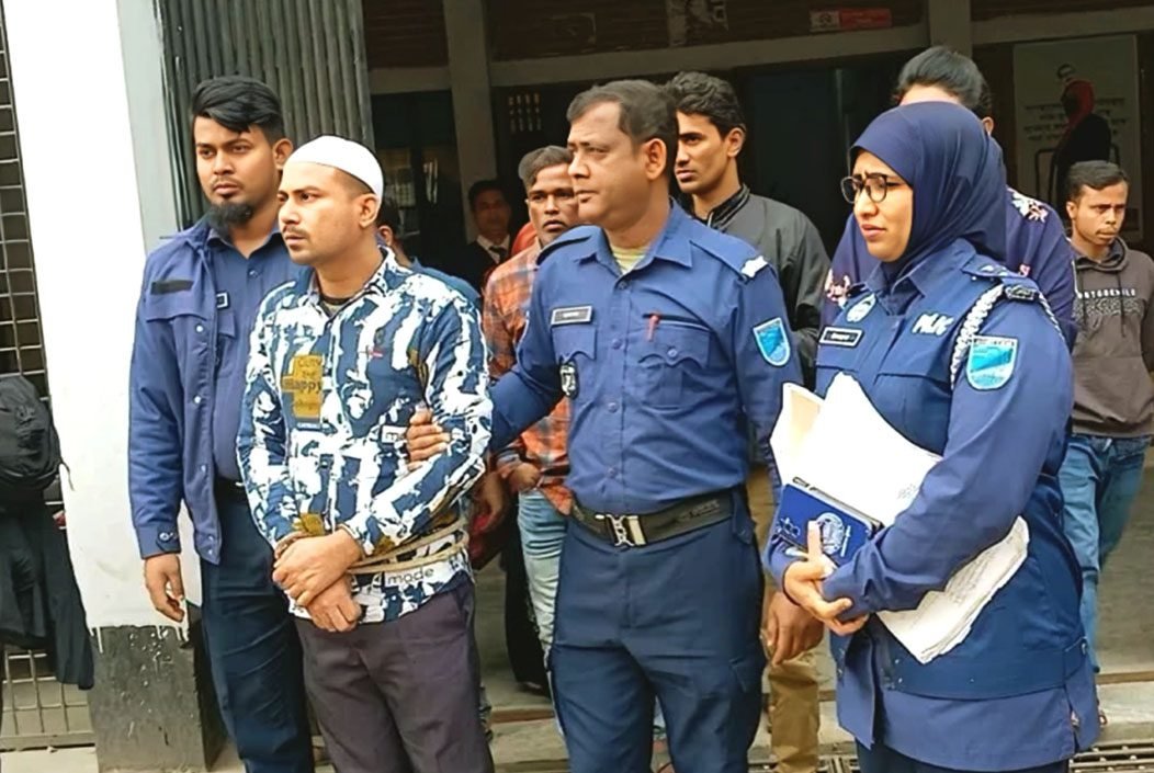 মানিকগঞ্জে অ্যাসিড নিক্ষেপ করে স্ত্রীকে হত্যার দায়ে স্বামীর মৃত্যুদণ্ড