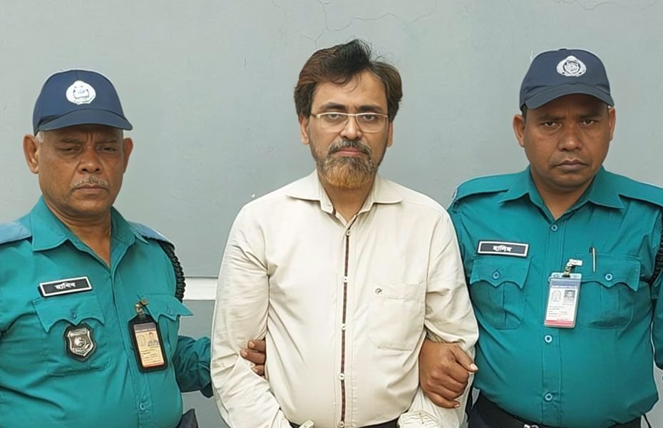 শিক্ষক মুরাদের বিরুদ্ধে যৌন নিপীড়নের অভিযোগের সত্যতা পেয়েছে পুলিশ