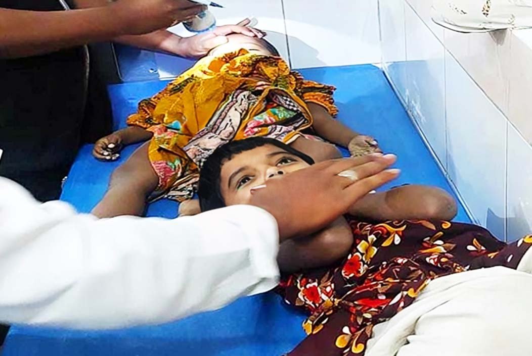 সিরাজগঞ্জের বেলকুচিতে মেয়াদোত্তীর্ণ স্যালাইন খাওয়ায় শিশুর মৃত্যু, অসুস্থ ৪