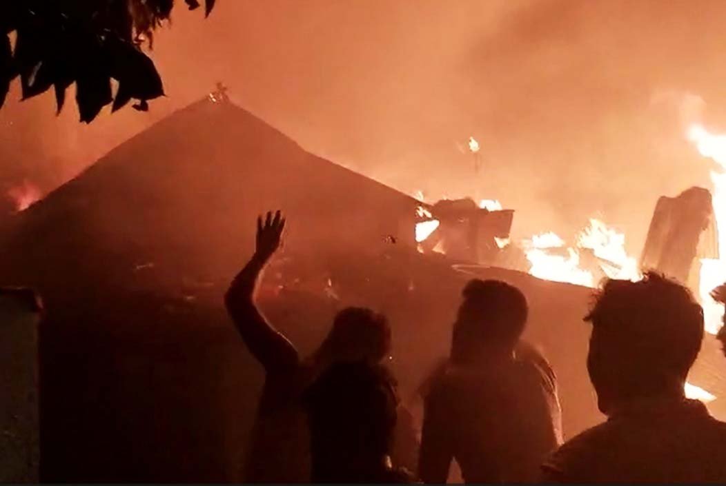 গাজীপুরের কালিয়াকৈরে ভয়াবহ আগুনে পুড়ল ৪৬ ঘর