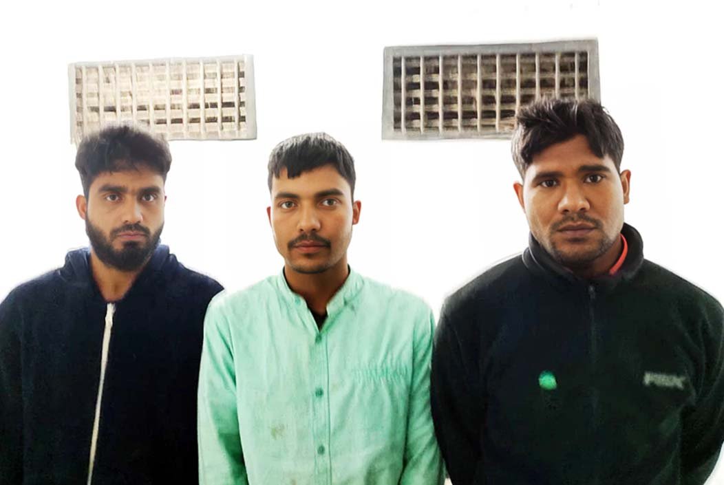 দিনাজপুরের খানসামায় গাজাঁসহ ৩ মাদক কারাবারী গ্রেফতার