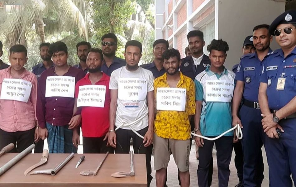 ফরিদপুরের ভাঙ্গায় ডাকাত চক্রের ৬ সদস্য আটক