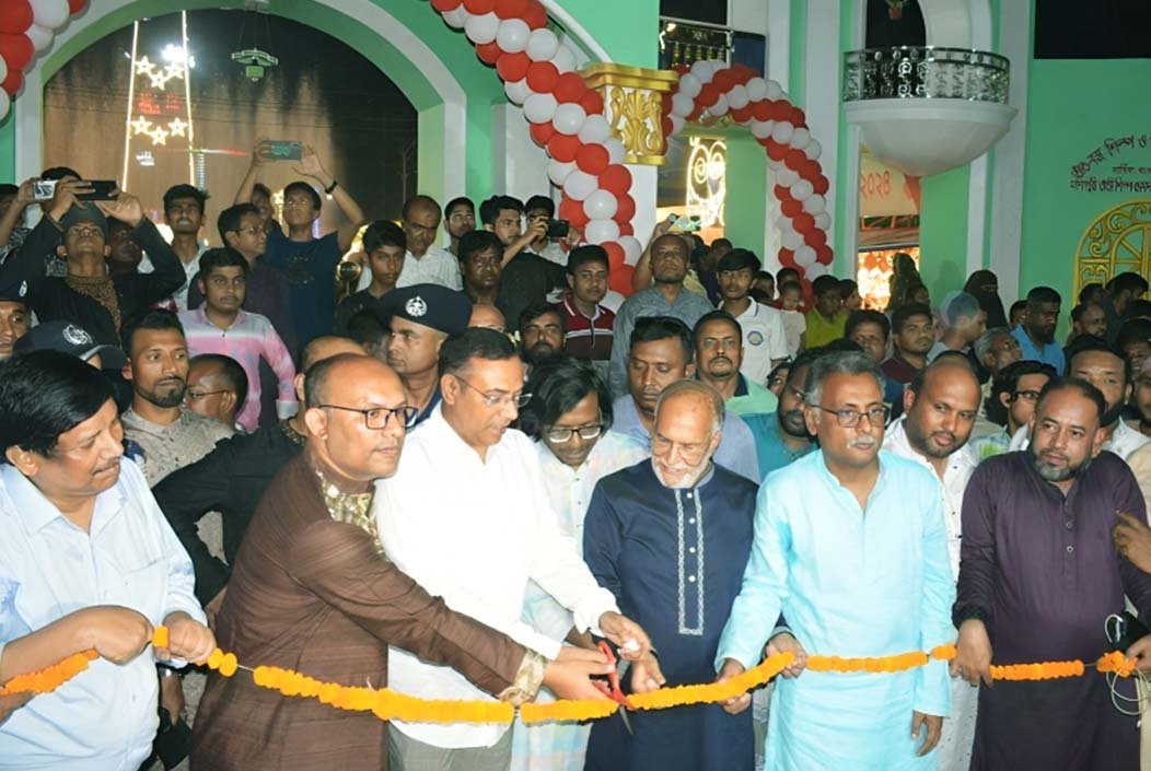 বগুড়ায় একমাস ব্যাপী তাঁত-বস্ত্র শিল্প ও পণ্য মেলার উদ্বোধনী অনুষ্ঠান