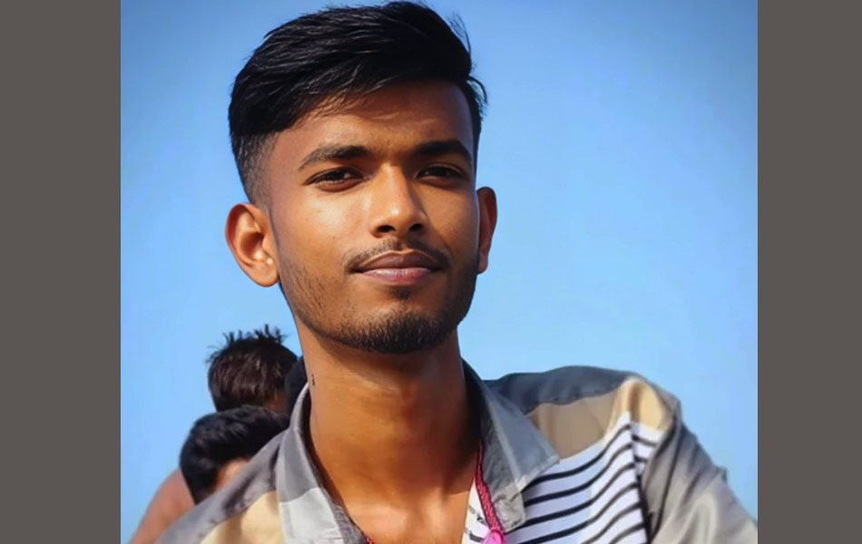 বেপোরোয়া গতিতে মোটরসাইকেল চালাতে গিয়ে প্রাণ গেল যুবকের