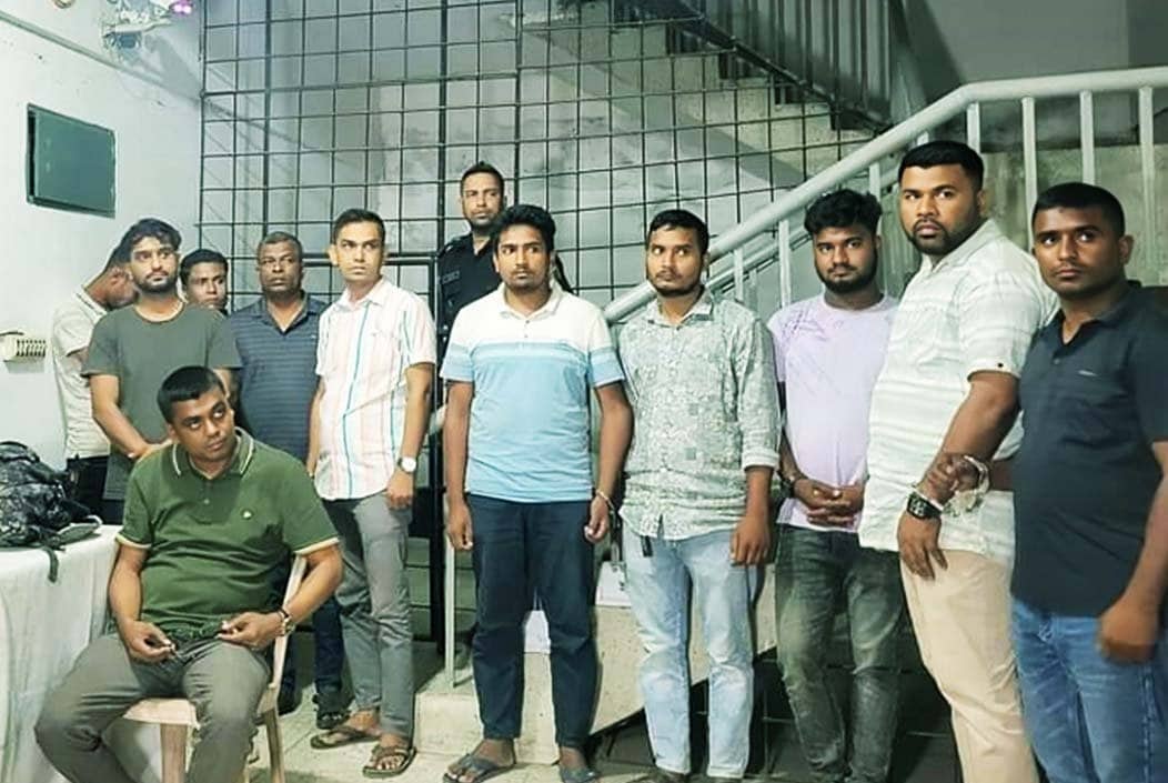 ভোটারদের মধ্যে বিতরণকালে ২৩ লাখ টাকাসহ উপজেলা চেয়ারম্যান গ্রেপ্তার