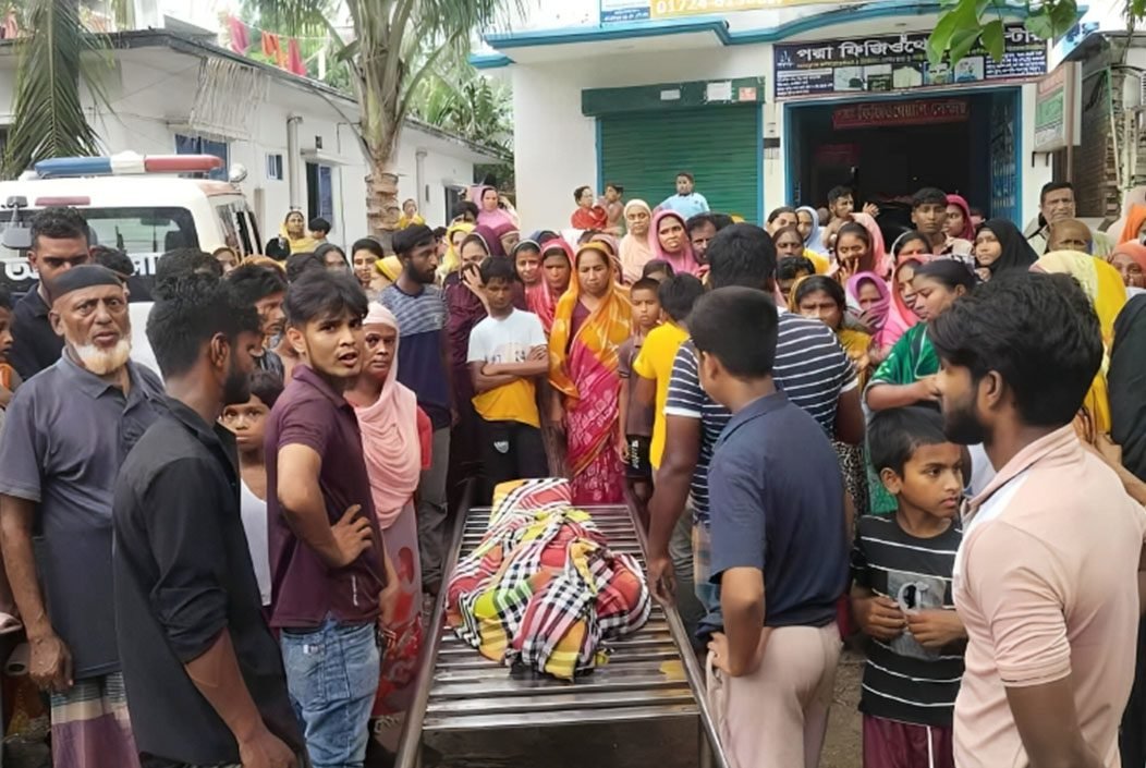 মুন্সীগঞ্জের শ্রীনগরে তাল গাছ থেকে পড়ে যুবকের মৃত্যু