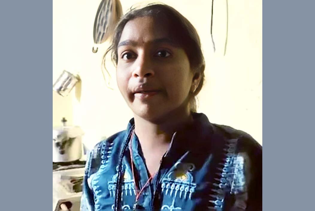 স্বামীর সঙ্গে ঝগড়া করে সন্তানকে কুমির ভর্তি খালে ফেলে ...