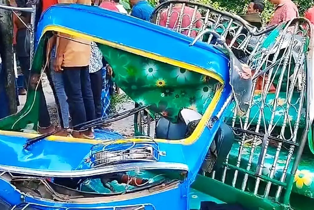 চাঁদপুরে বালুবাহী ট্রাক ও সিএনজির মুখোমুখি সংঘর্ষে ৩ জন...