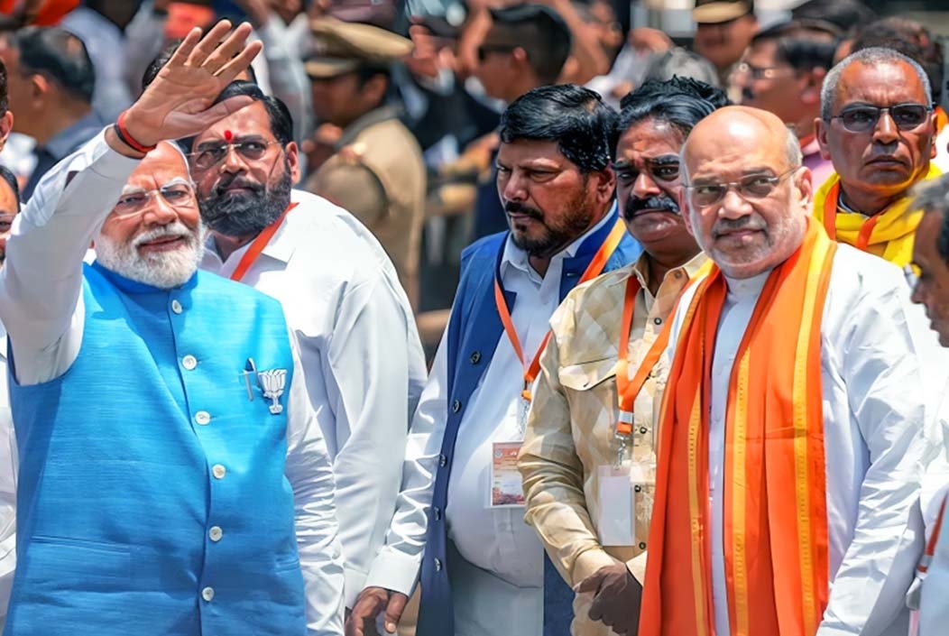 বিপুল ভোটের ব্যবধানে জয় পেয়েছেন নরেন্দ্র মোদি ও অমিত শাহ