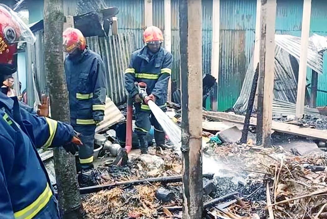 মানিকগঞ্জ সদরে বসতবাড়িতে লাগা আগুনে পুড়ে বৃদ্ধার মৃত্যু