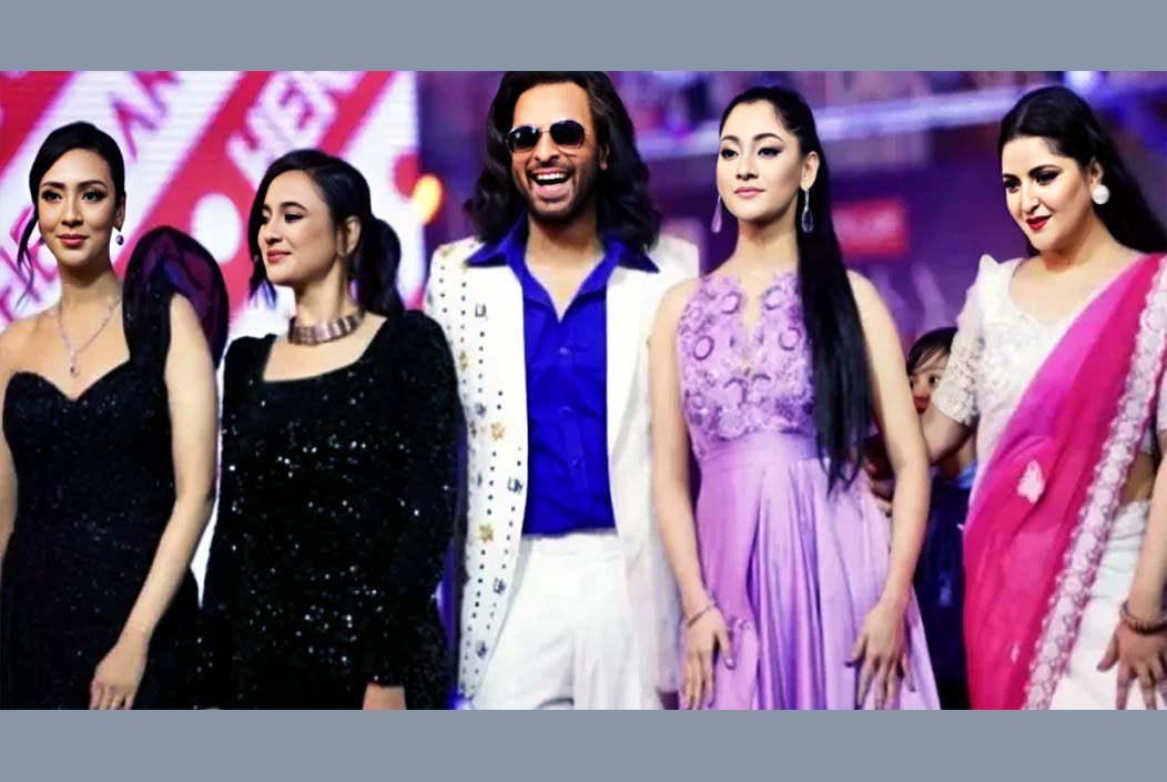 স্টেজ শোতে পাঁচ নায়িকার সঙ্গে কোমর দুলিয়েছেন শাকিব