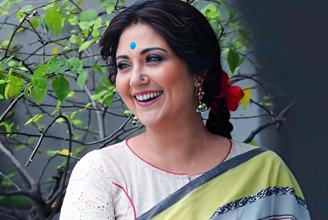 নারীদের আক্রমণ করার সহজ পথ হলো তাকে বেশ্যা বলা: স্বস্তিকা