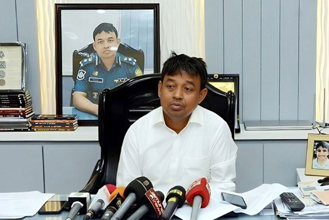 সরিয়ে দেওয়া হলো ডিবিপ্রধান হারুনকে
