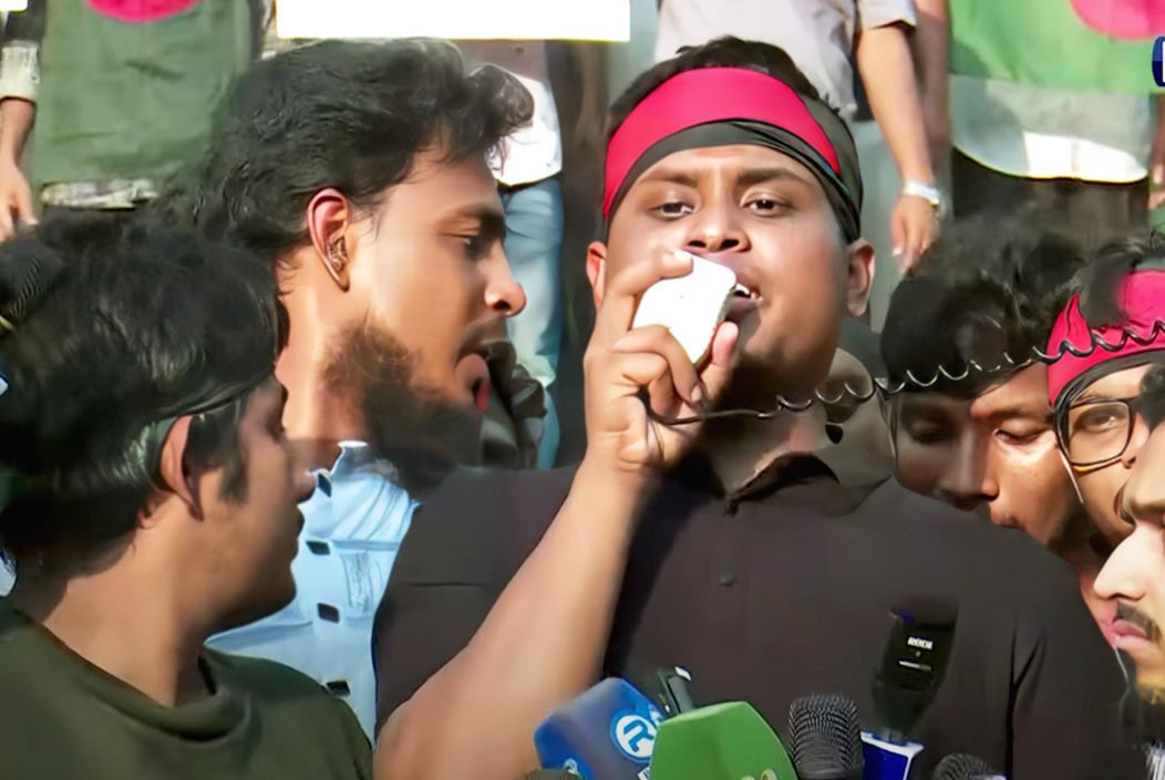 উপদেষ্টাদের হুঁশিয়ারি দিলেন সমন্বয়ক হাসনাত আব্দুল্লাহ