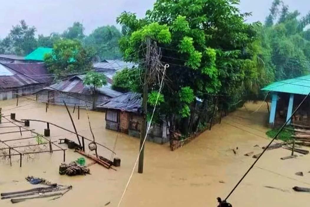 খাগড়াছড়িতে বন্যা, সাজেকে আটকে পড়েছেন ২৫০ পর্যটক