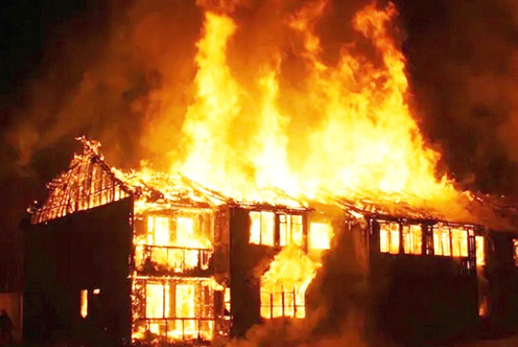 শ্যালকের স্ত্রীকে বিয়ে করতে না পারায় শ্বশুরবাড়িতে আগুন, নিহত ৫
