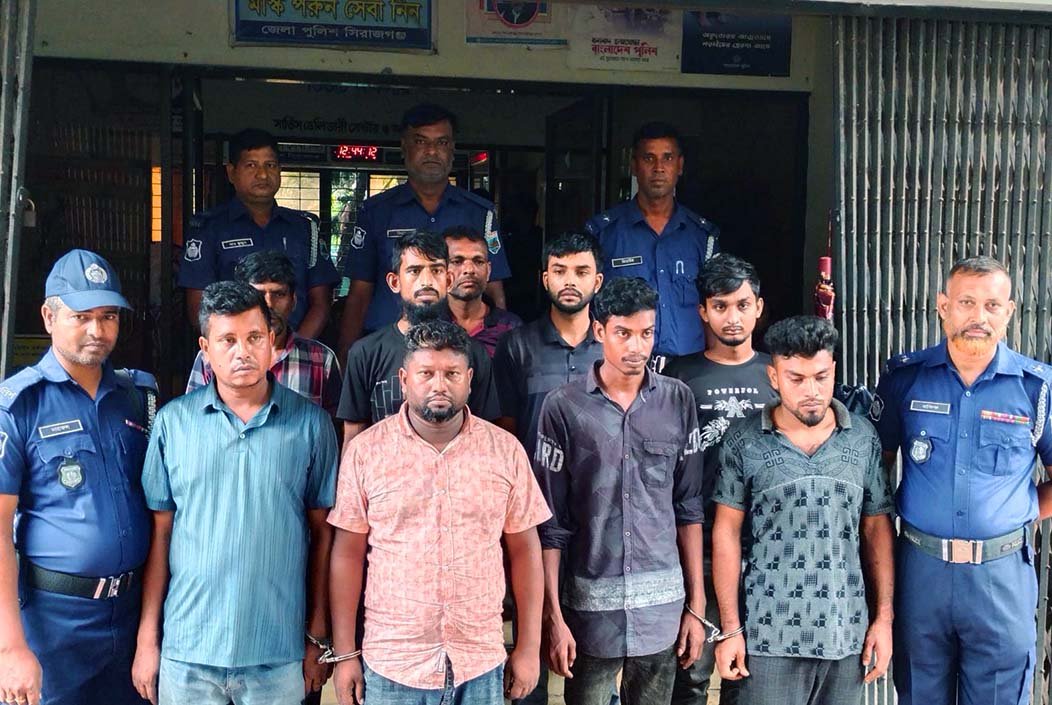 সলঙ্গায় চুরি হওয়া ভুট্টা শেরপুর থেকে উদ্ধার, গ্রেফতার ৯