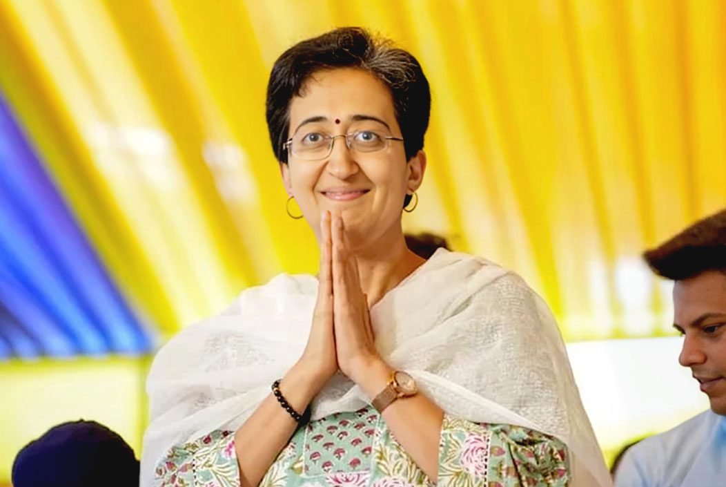 আজ কেজরিওয়ালের পদত্যাগ, দিল্লির নতুন মুখ্যমন্ত্রী হচ্ছে...