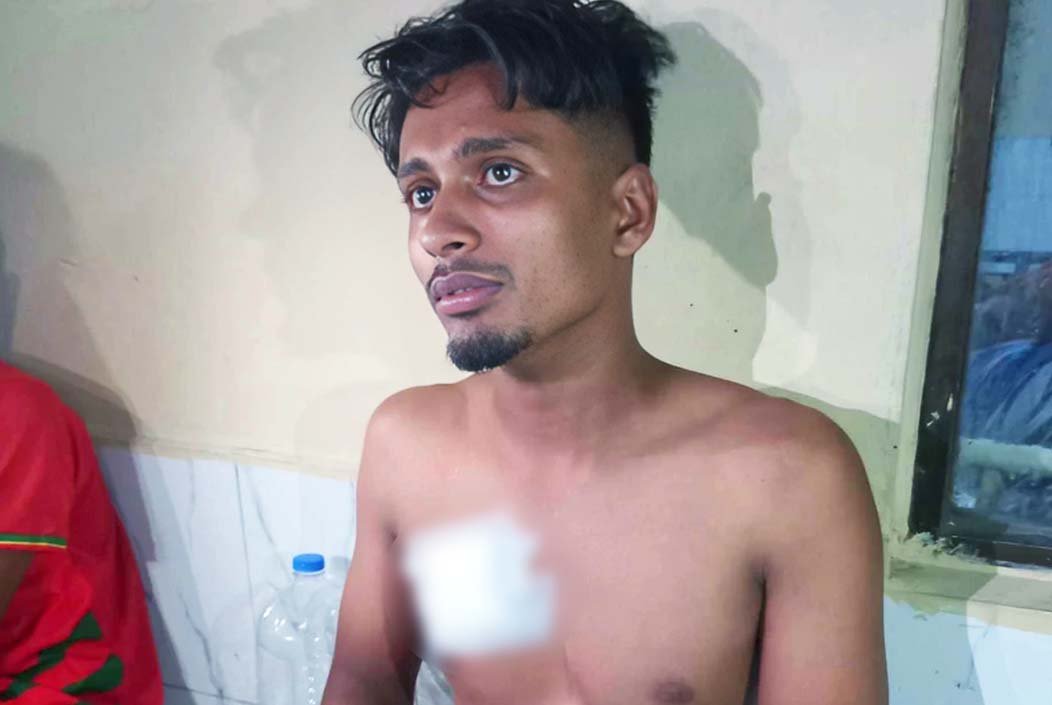 চাঁদাবাজিতে বাধা, বৈষম্যবিরোধী আন্দোলনের সমন্বয়ককে ছুরিকাঘাত