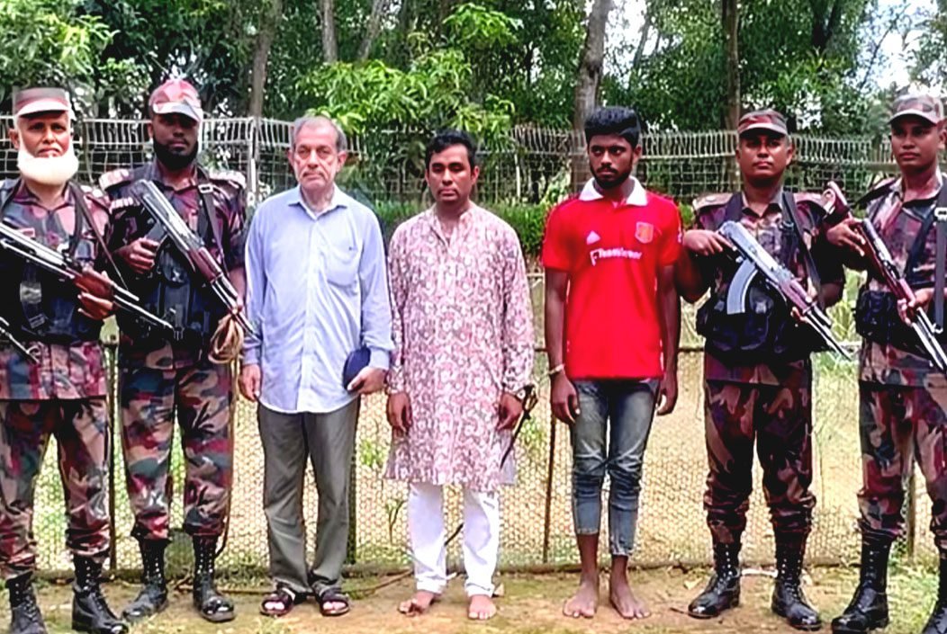 ভারতে পালানোর সময় সাবেক এমপি ফজলে করিম চৌধুরী গ্রেফতার
