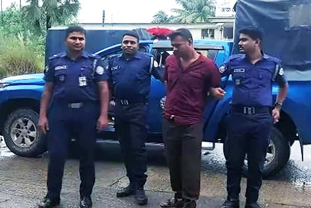 পটুয়াখালীর কুয়াকাটায় ডাকাত বাহিনীর প্রধান জুয়েল গ্রেফতার