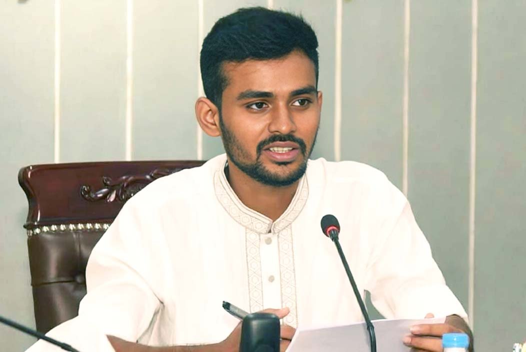 প্রয়োজনে সিস্টেম ভেঙে নতুন লোক নিয়োগ দেয়া হবে: শ্রম উপদেষ্টা