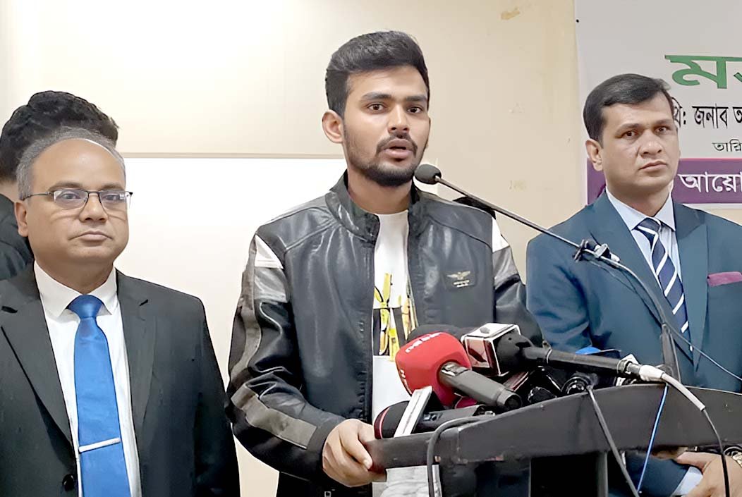 এত দ্রুত নির্বাচনের জন্য এত মানুষ শহীদ হয়নি: উপদেষ্টা আসিফ মাহমুদ