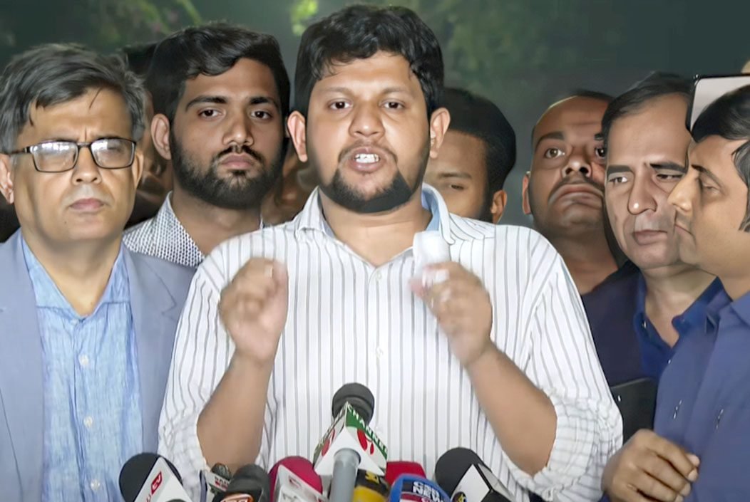 ভারতীয় মিডিয়ার বিরুদ্ধে পদক্ষেপ নেয়া হয়েছে: মাহফুজ আলম