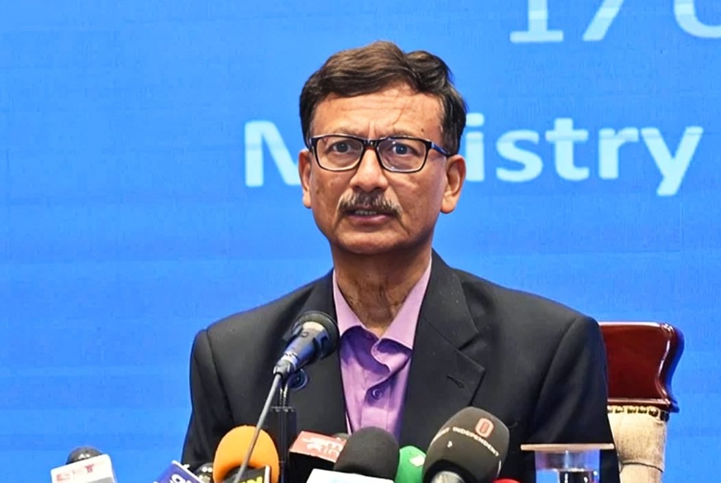রাজনীতিবিদদের হাতে ক্ষমতা দিয়ে এই সরকার সরে যাবে: তৌহিদ