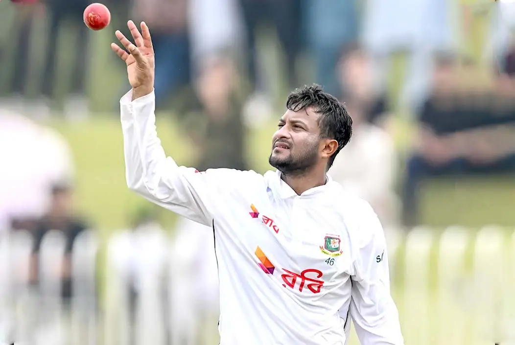 আন্তর্জাতিক ক্রিকেটে সাকিবের বোলিং নিষিদ্ধ