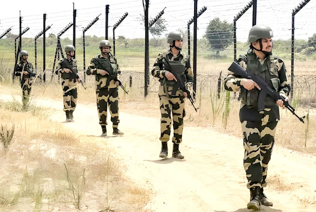 বালিয়াডাঙ্গী সীমান্ত থেকে এক বাংলাদেশিকে ধরে নিয়ে গেছে বিএসএফ
