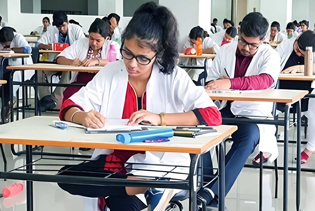 মেডিকেল ভর্তি পরীক্ষার ফল পুনরায় প্রকাশের দাবি বৈষম্যবিরোধী ছাত্র আন্দোলনের